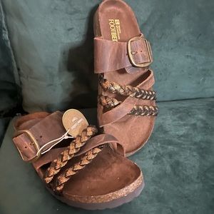 New White Mountain Healings Sandals